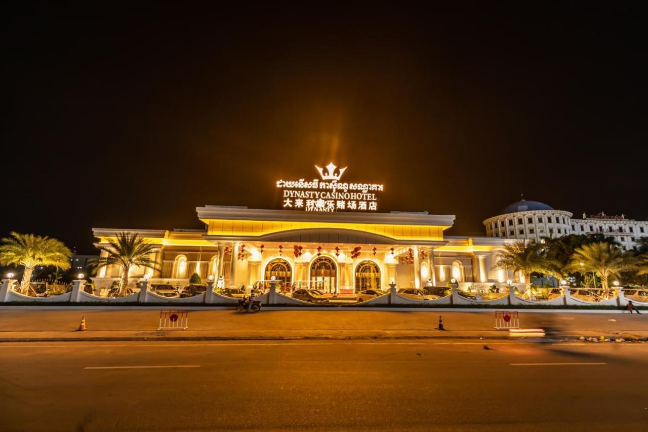 Dynasty Casino Hotel Bavet Extérieur photo